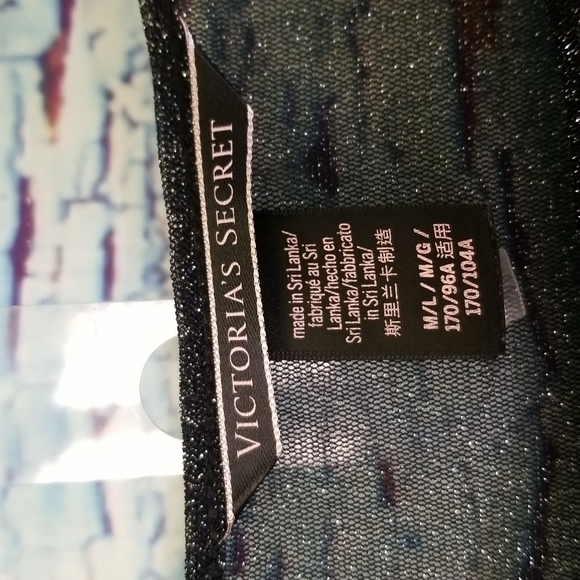 Victoria's Secret Sheer Top - Picture 3 of 7